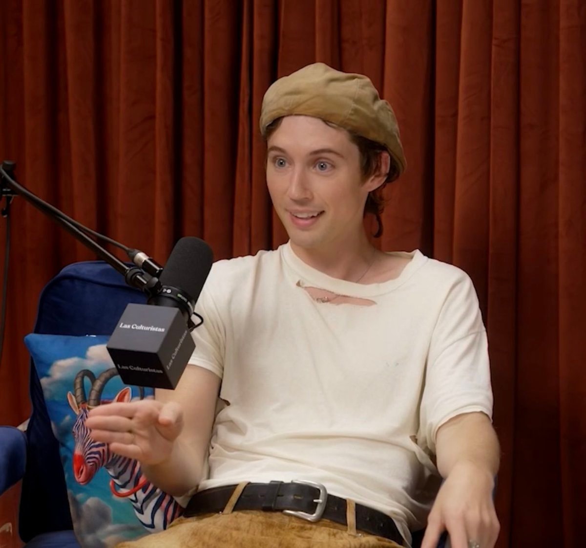 Troye Sivan on Las Culturistas (photo 1 of 2)
