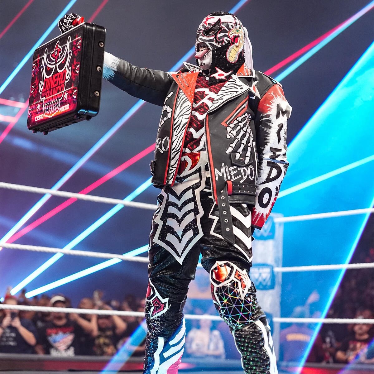 Rusev praises Penta (photo 2 of 2)