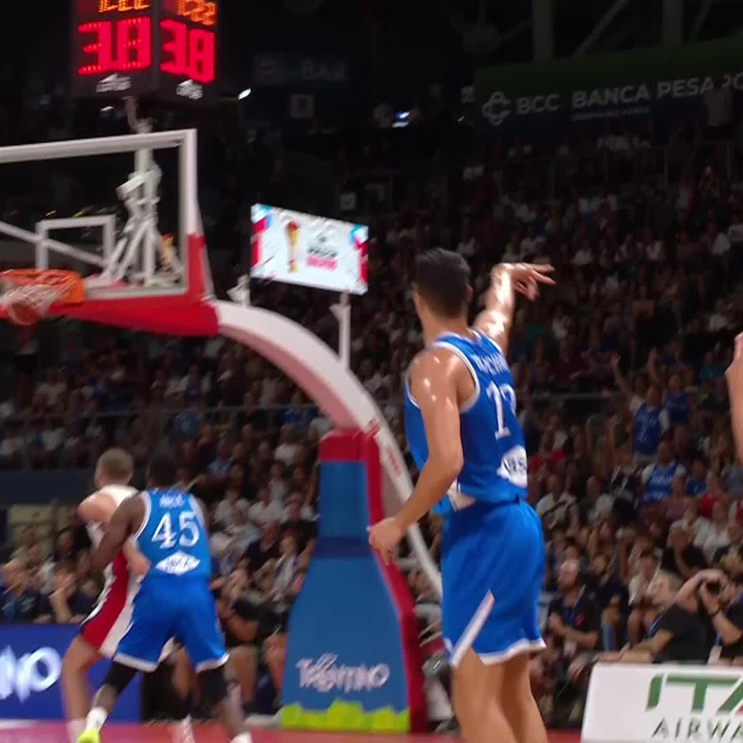 Simone Fontecchio triple FIBA World Cup Qualifiers