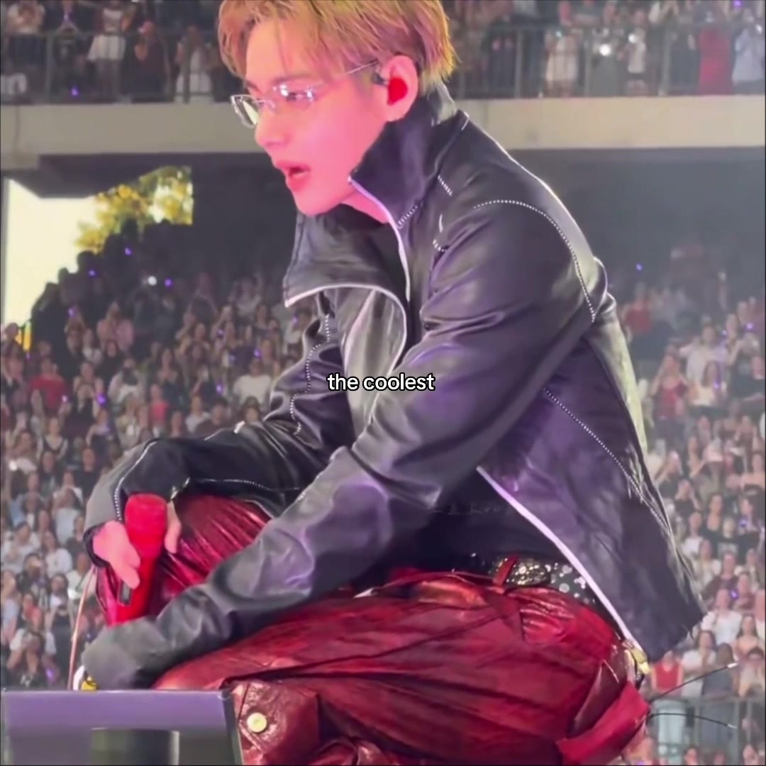 Taehyung red leather pants stage