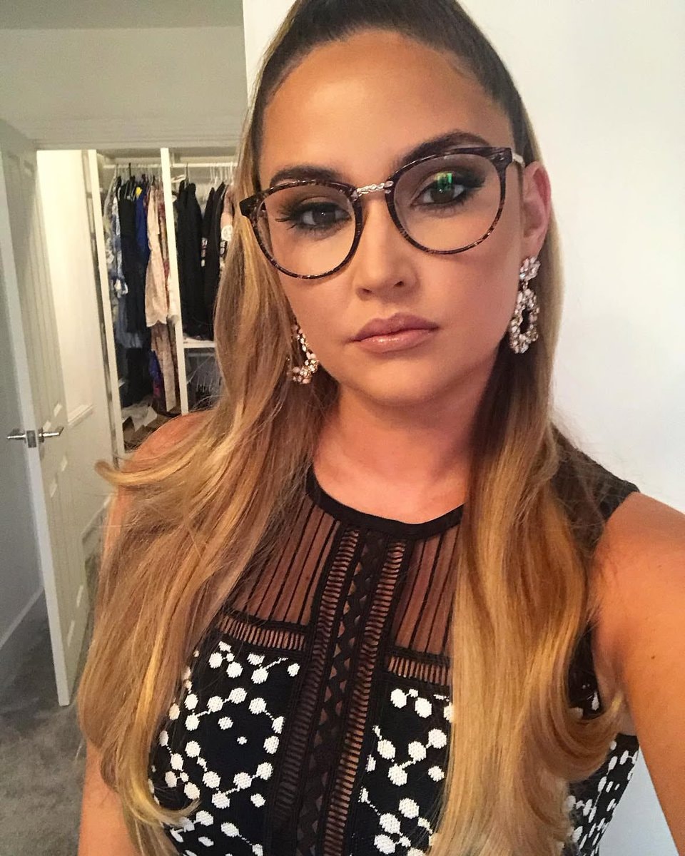 Jacqueline Jossa selfie
