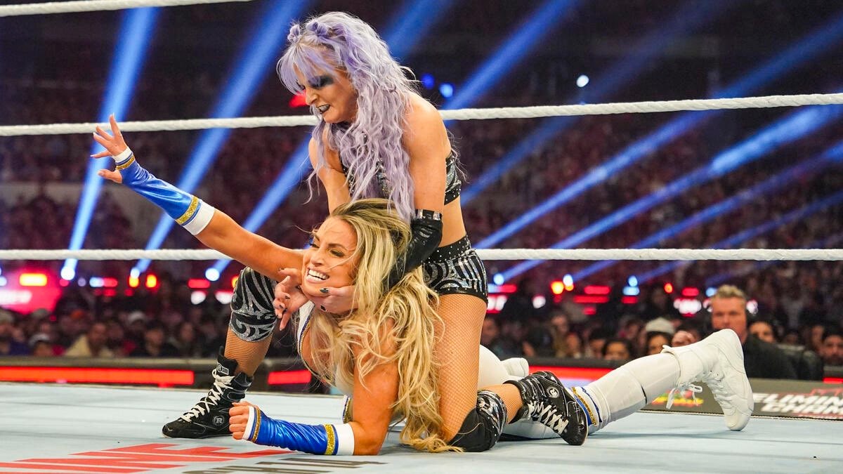 Trish Stratus on Candice LeRae