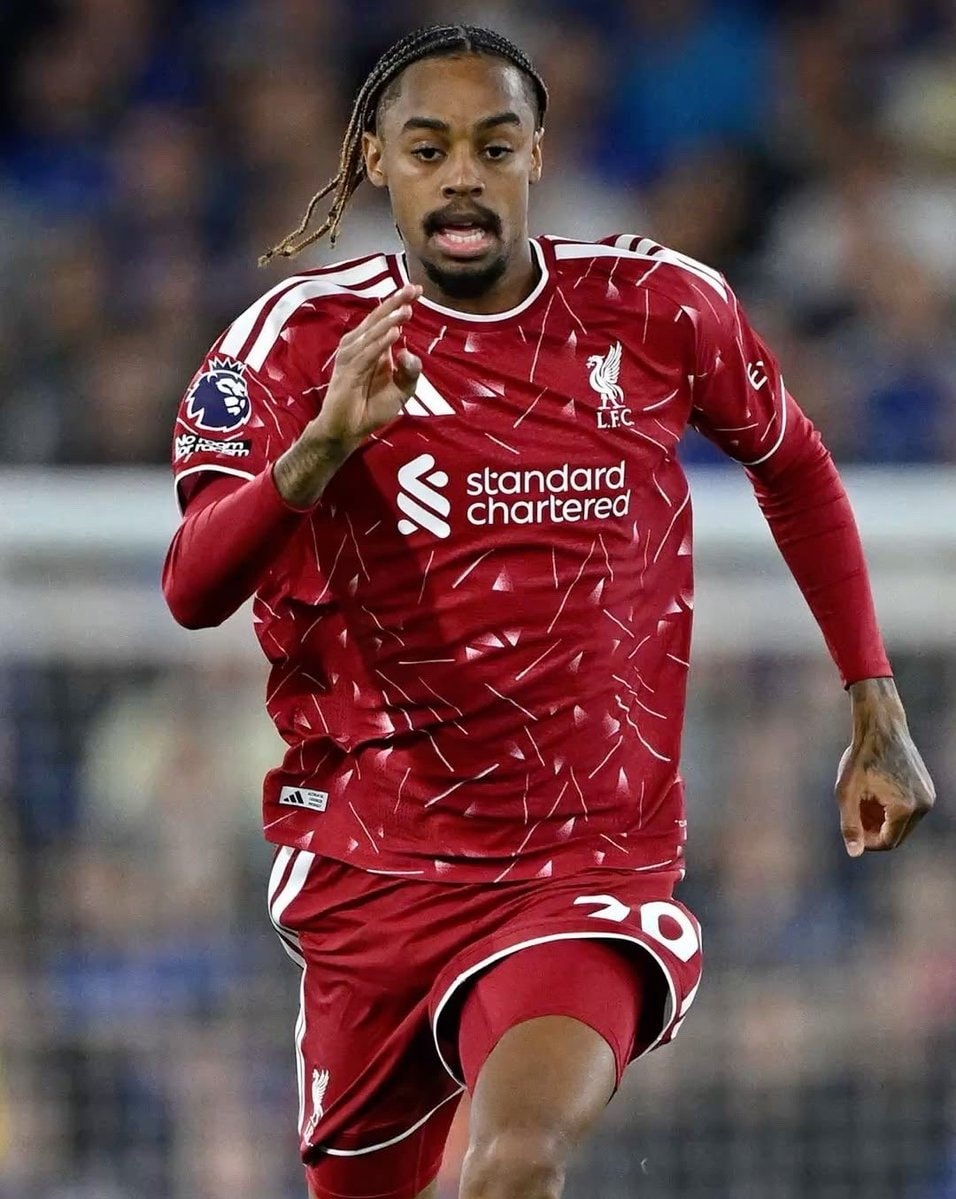 Bradley Barcola Liverpool €140M