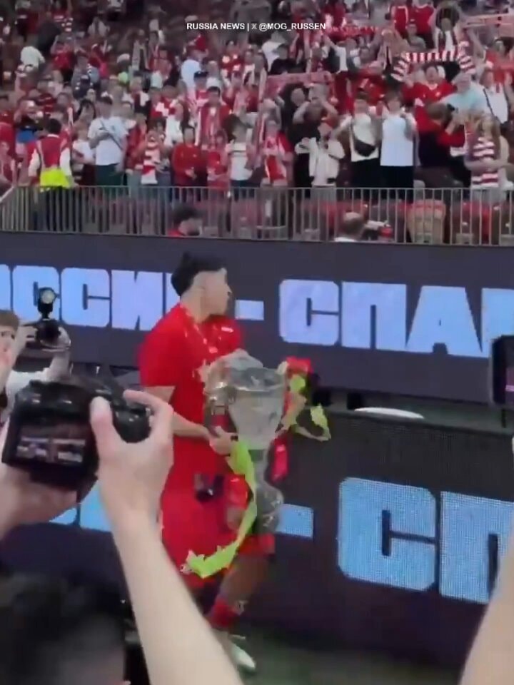Pablo Solari smashes Russian Cup trophy