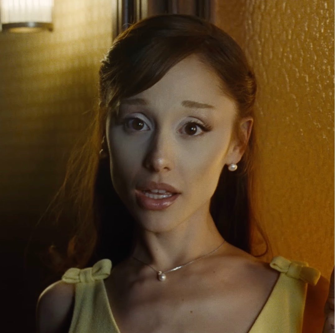 Ariana Grande hate that i made you love me (photo 2 of 2)