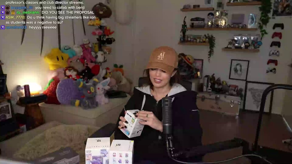 Valkyrae PlaqueBoyMax Streamer U