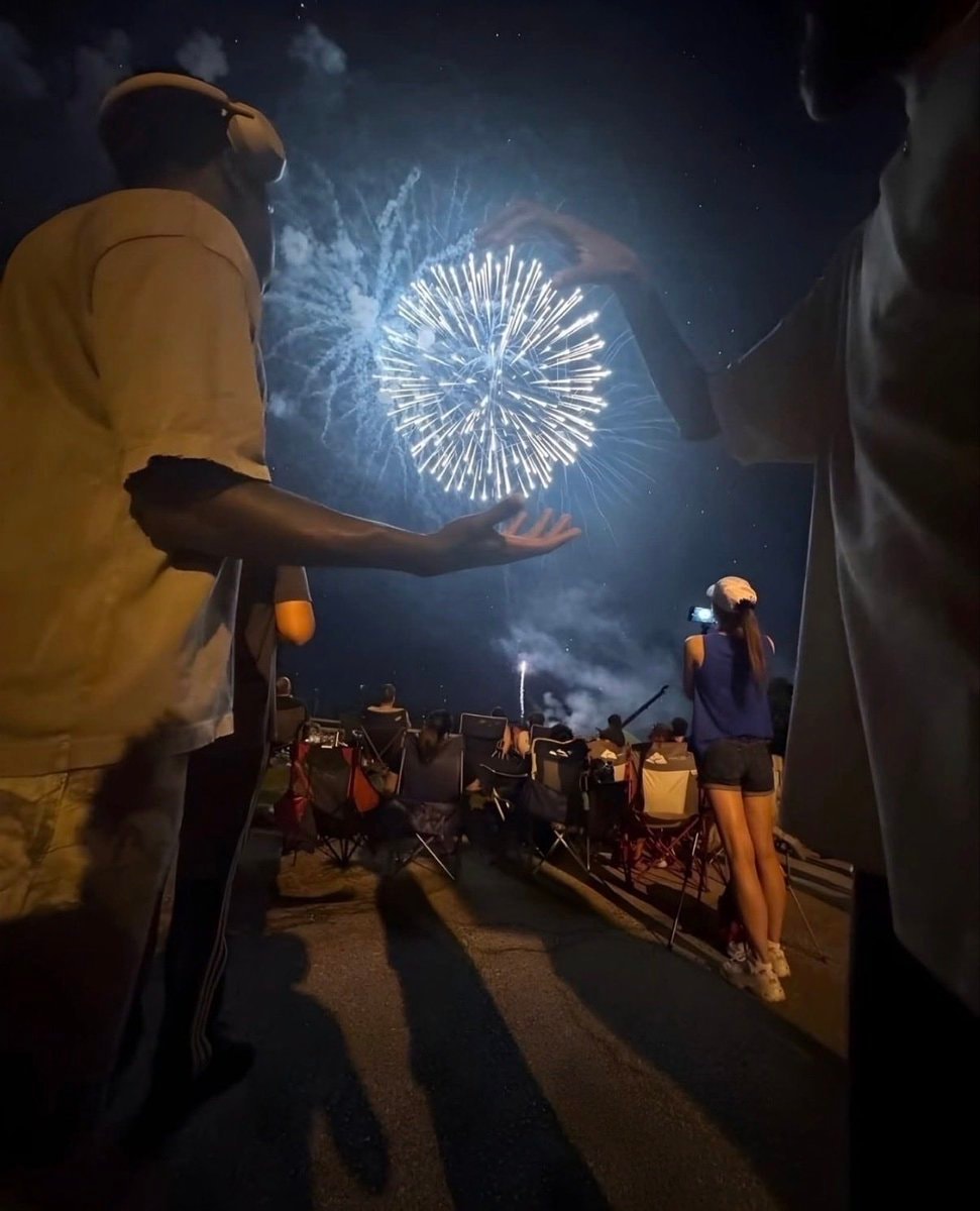 fireworks crowd reaction