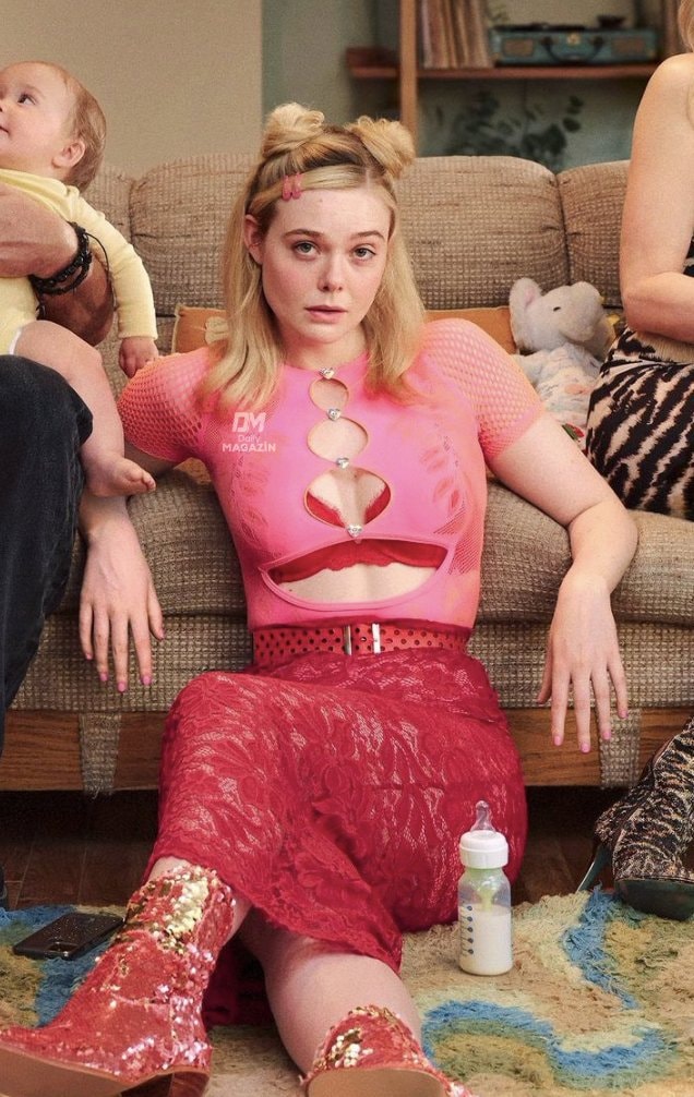 Elle Fanning Margo's Got Money Troubles (photo 1 of 2)