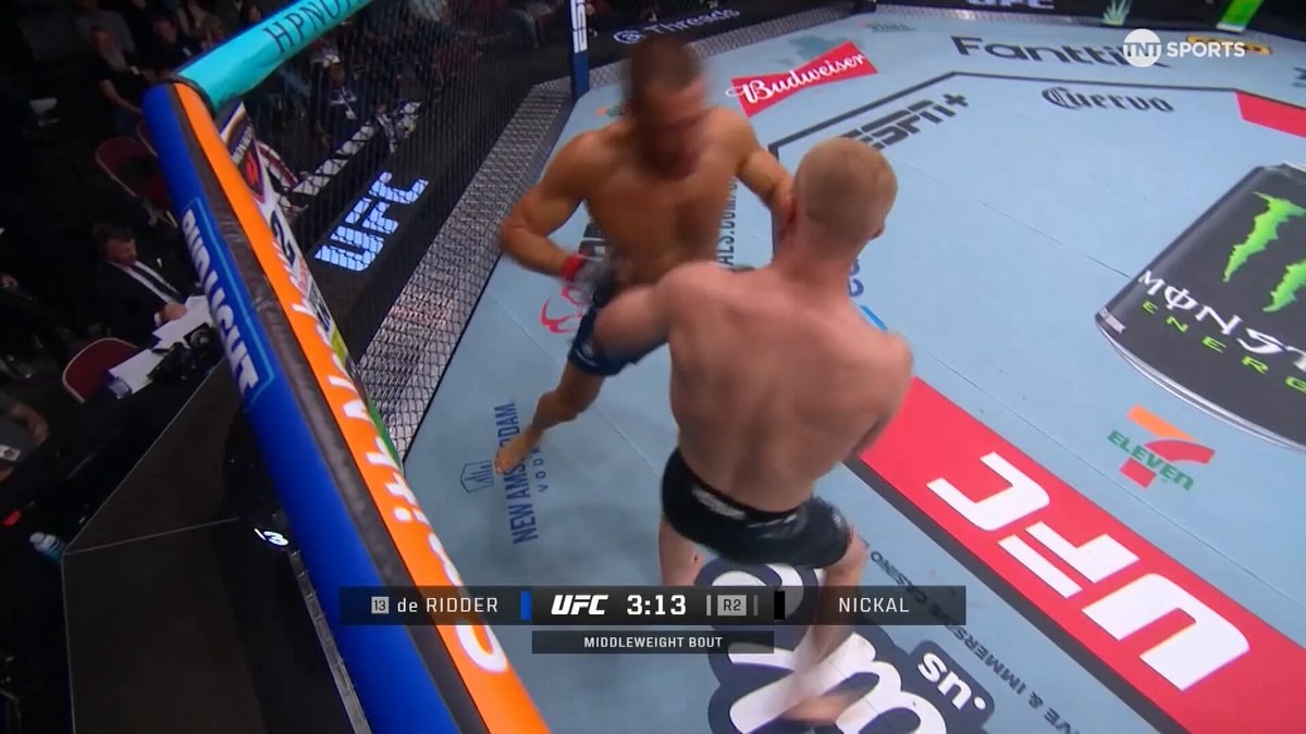 Reinier de Ridder finishes Bo Nickal
