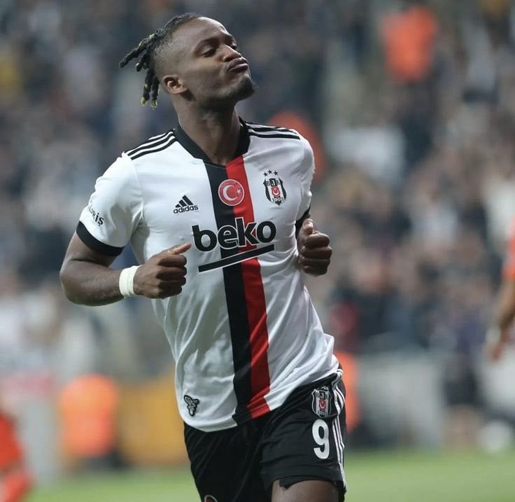 Kenan Karaman Beşiktaş Batshuayi story (photo 2 of 2) Kenan Karaman Beşiktaş Batshuayi story (photo 2 of 2)