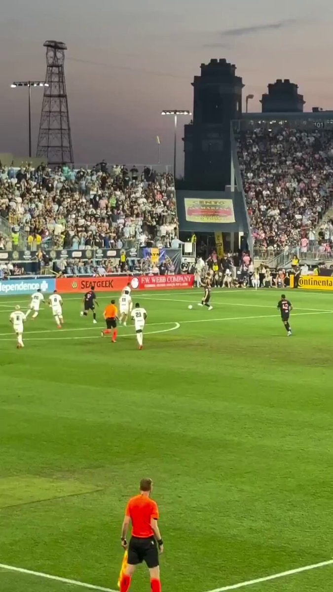 Leo Messi goal from stands