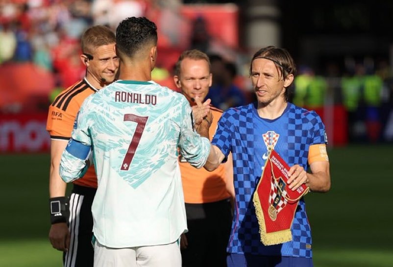 Ronaldo emotional moment on field 🥹🤍🐐 (photo 2 of 4)