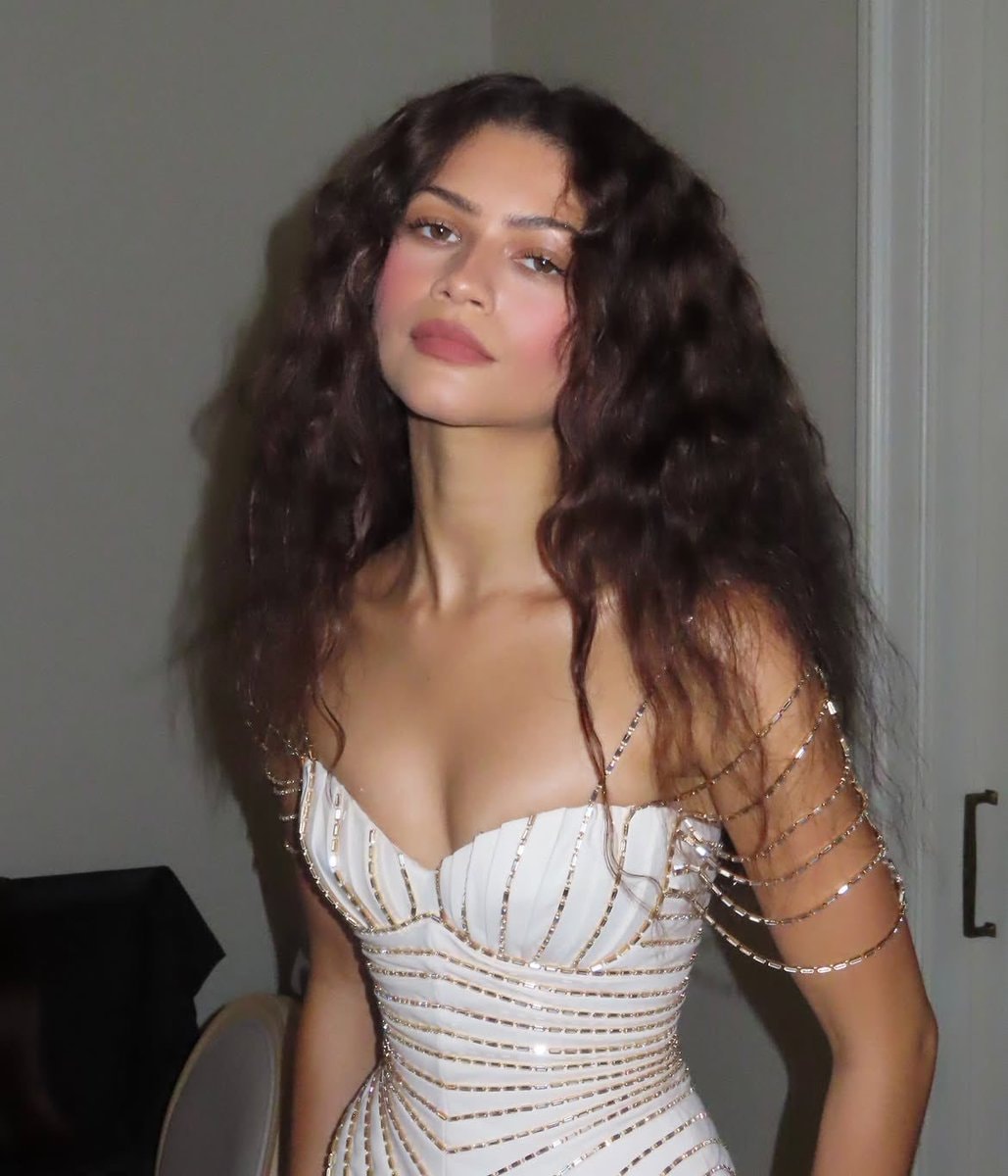 Zendaya white gold beaded dress