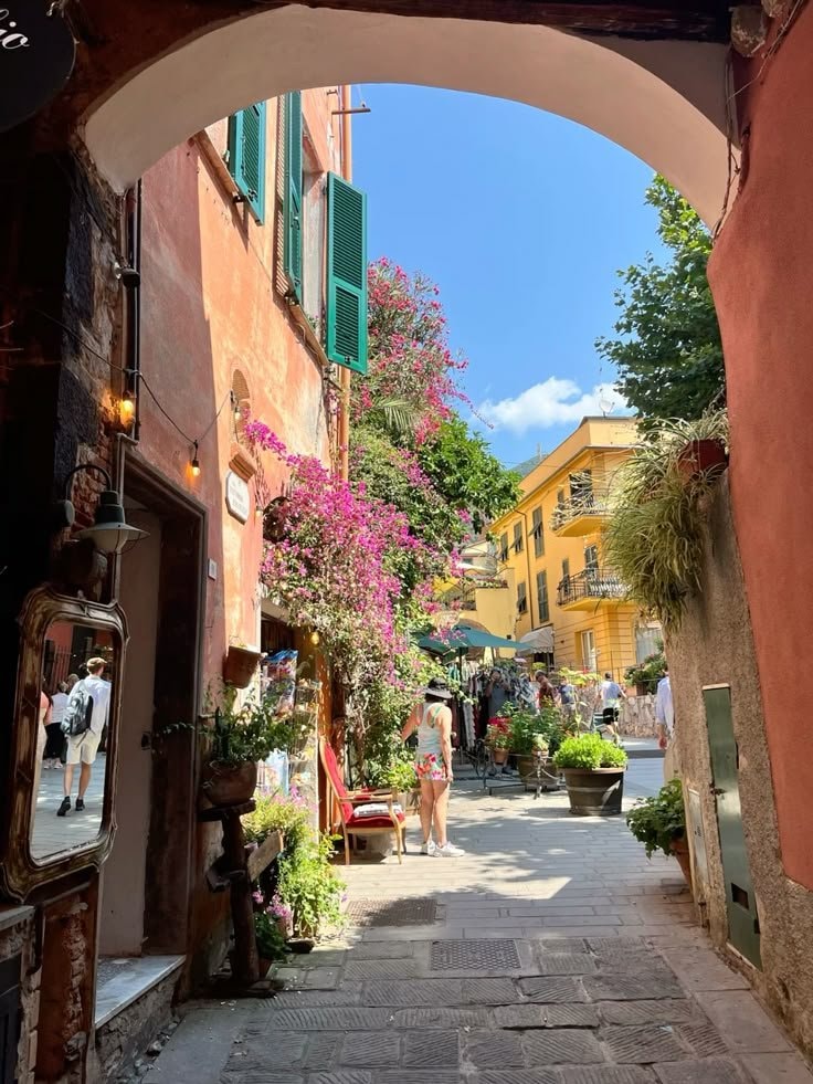 Cinque Terre Italy village (photo 4 of 4)