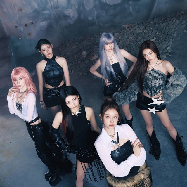 BABYMONSTER group photo with members (photo 1 of 2)