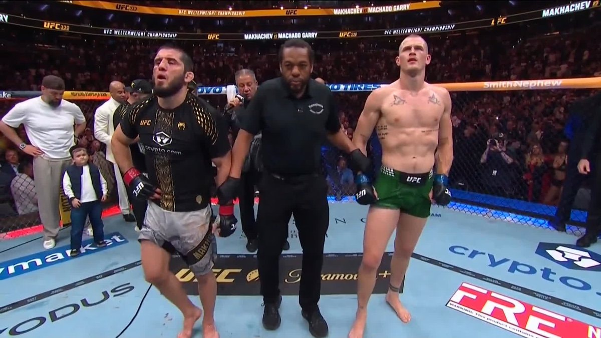 Islam Makhachev UFC 17 win streak