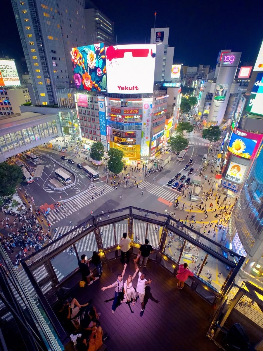 shibuya tokyo at night
