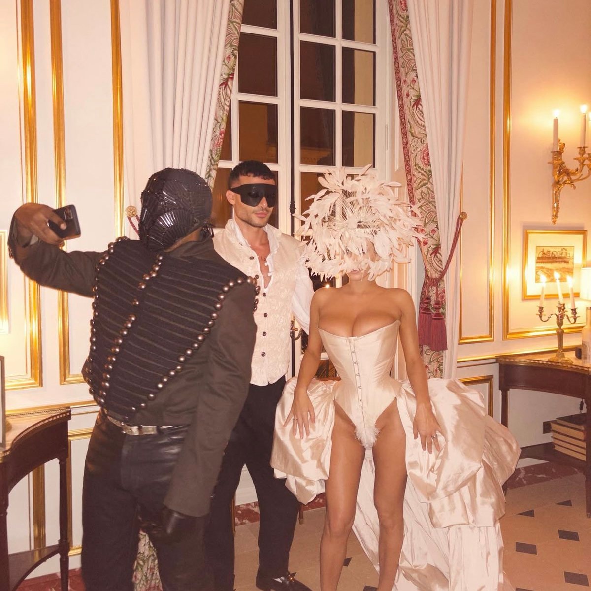 Ye Bianca Censori Paris masquerade (photo 3 of 3)