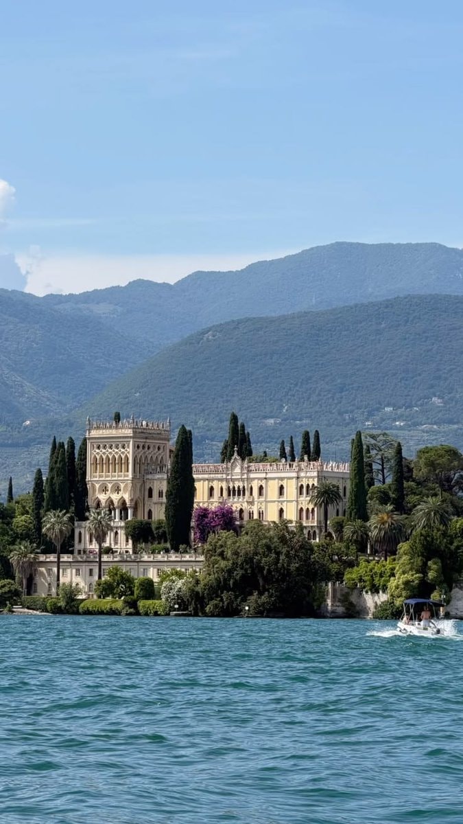 Lake Garda Italy landscape (photo 4 of 4)