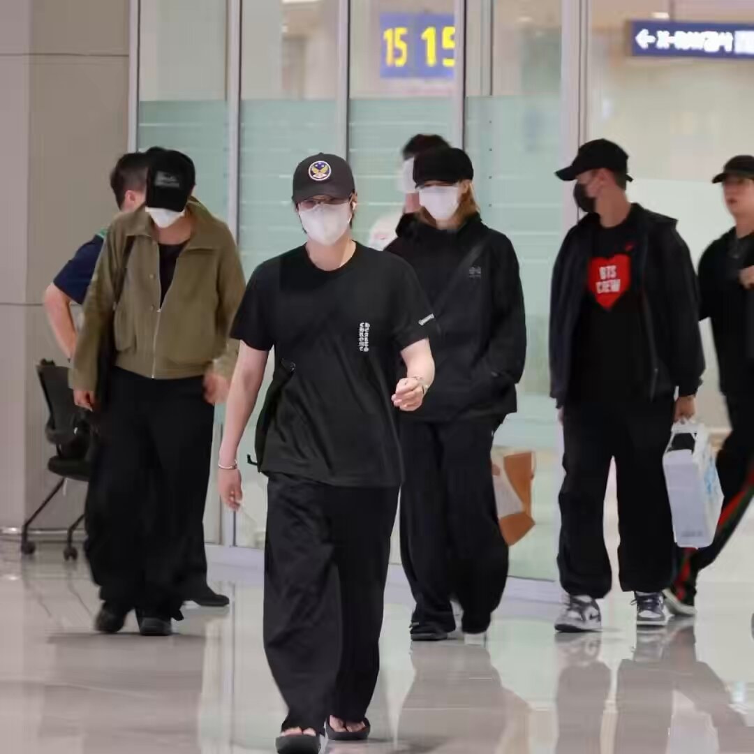 BTS airport return Jungkook