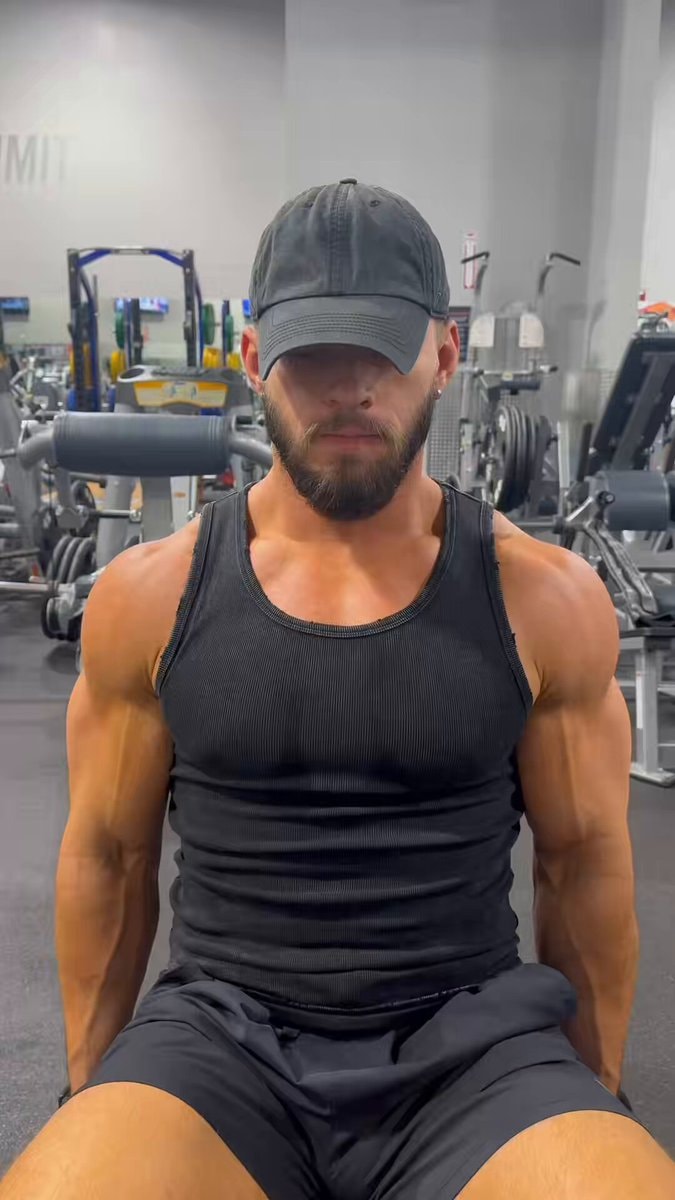 Dominik Mysterio and Austin Theory gym moment
