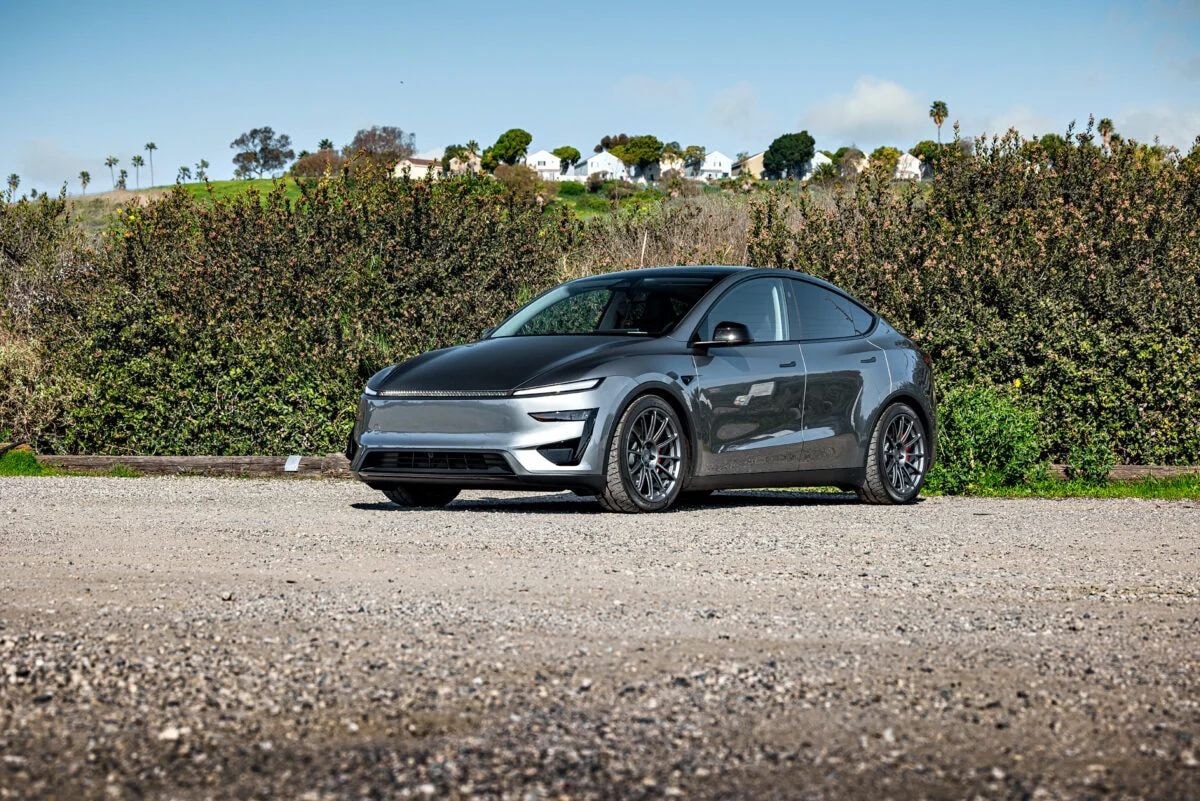 WSJ Daniyal tests Tesla Model Y FSD (photo 2 of 2)