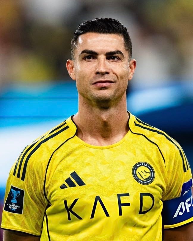 Yan Diomande on Cristiano Ronaldo (photo 2 of 2)