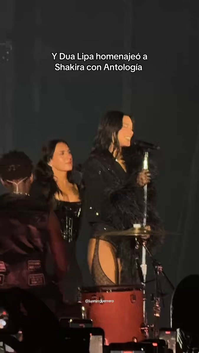 Dua Lipa Shakira Antología tribute