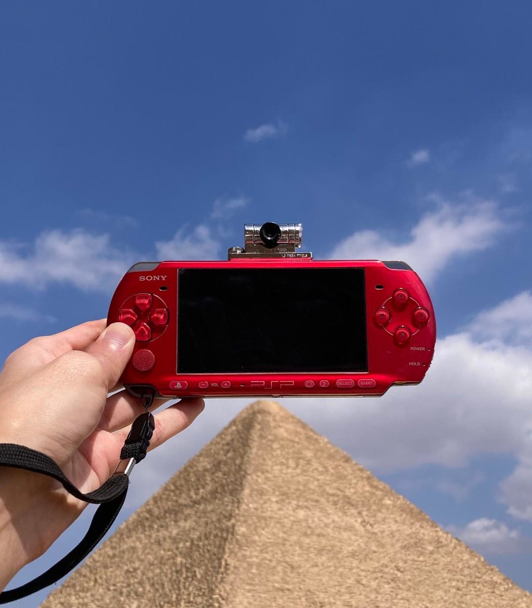 Redditor PSP camera Great Pyramids Egypt