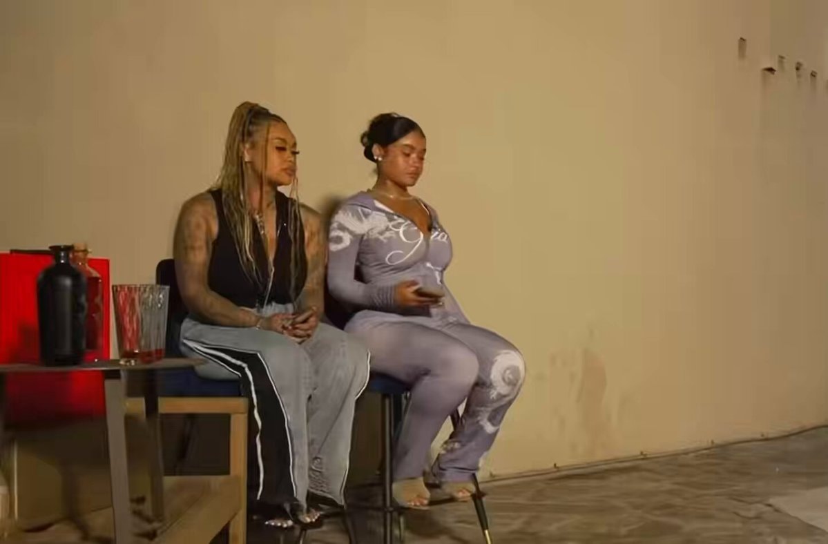 India Love ends stream over chat