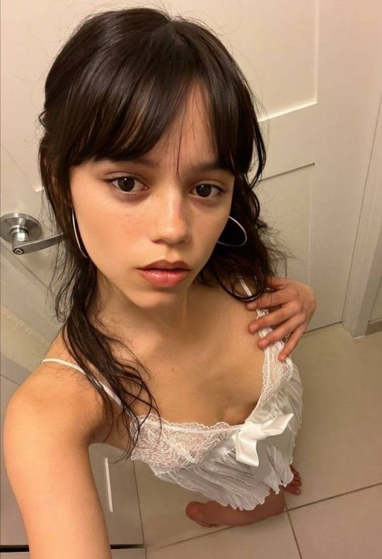 Jenna Marie Ortega Wednesday breakout star