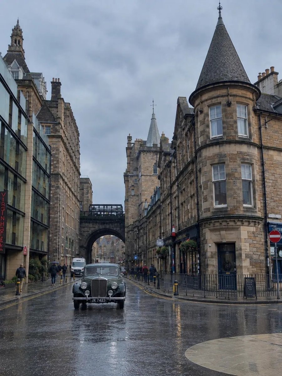 Edinburgh Scotland UK (photo 2 of 4)