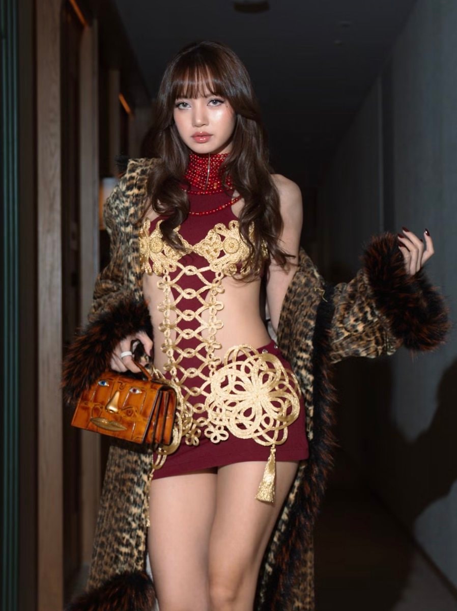LISA new photos (photo 3 of 4)