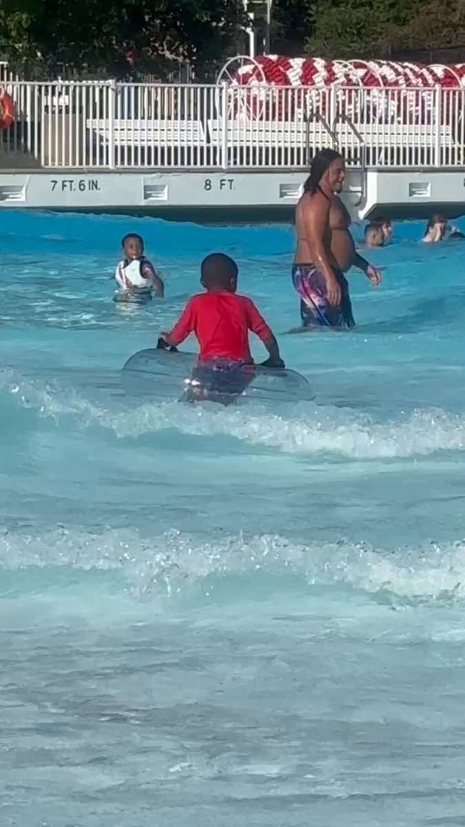 Wave pool water park moment