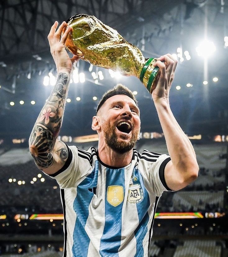 Lionel Messi World Cup trophy Lionel Messi World Cup trophy
