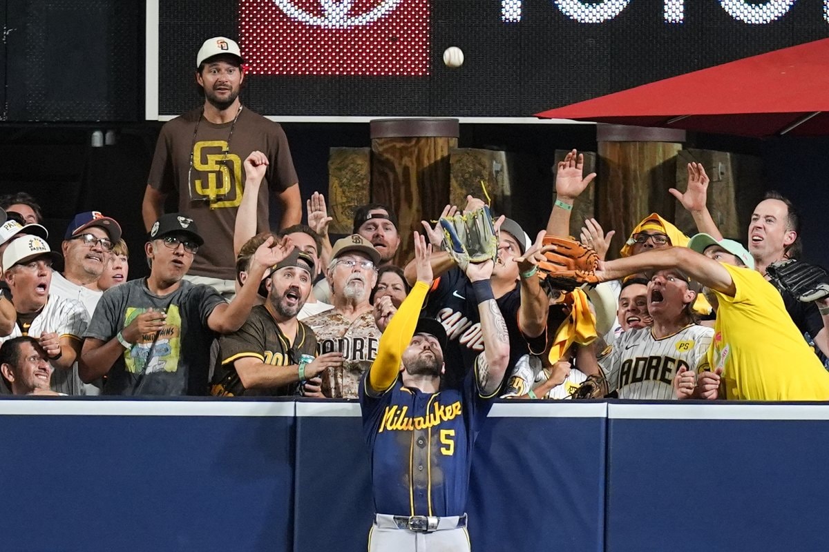 Garrett Mitchell game-tying catch