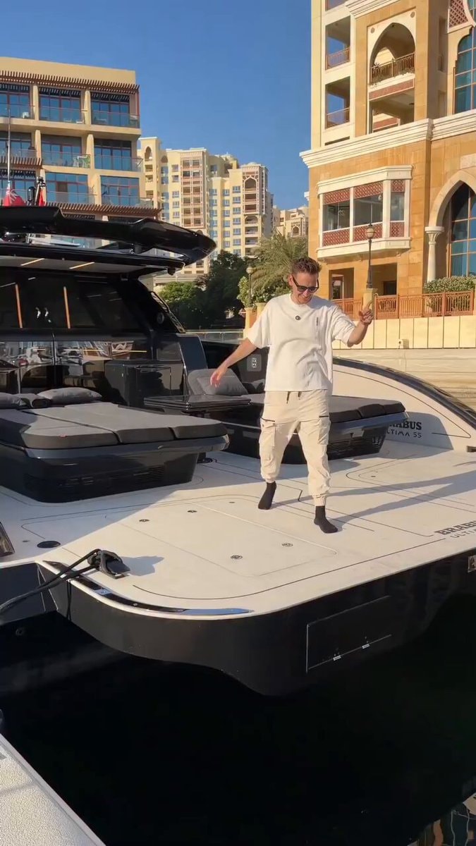 Brabus Ultima 55 Super-Yacht