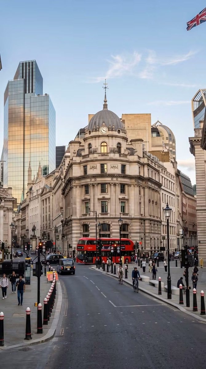 City of London street scene