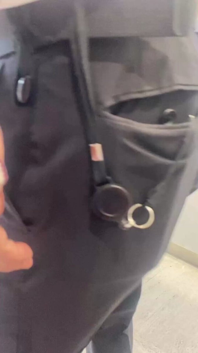 Japan airline broken suitcase replacement