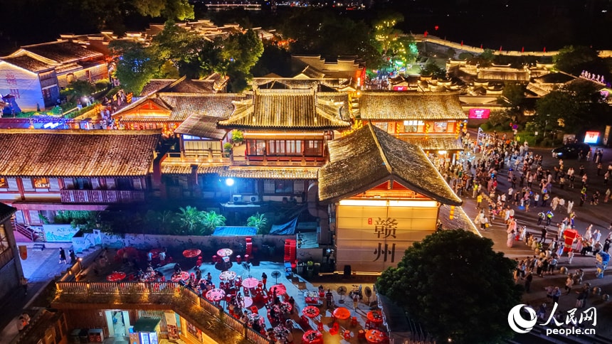 Jiangnan Songcheng night market (photo 3 of 4)