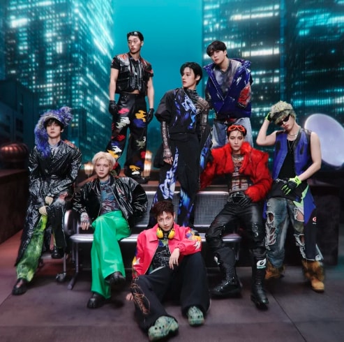 ATEEZ ties BTS Billboard 200 record (photo 2 of 2)