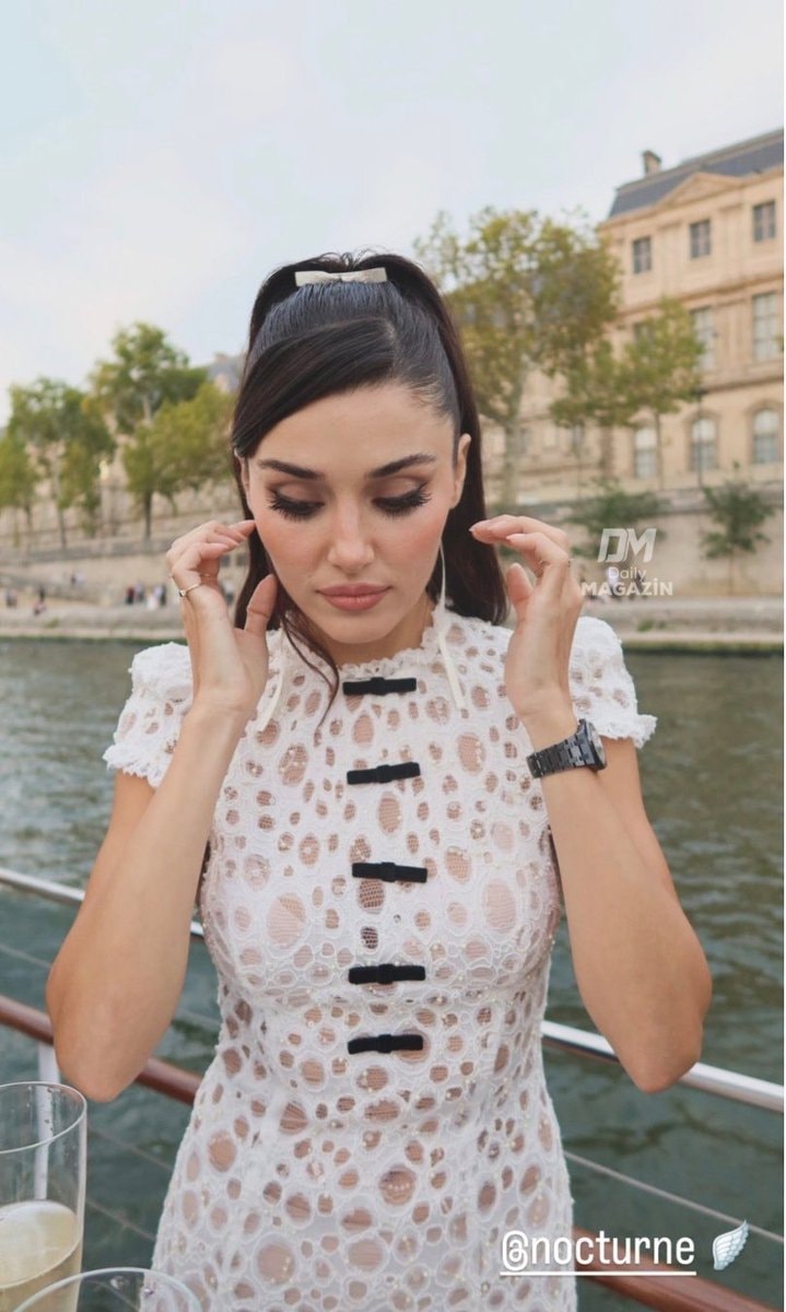 Hande Erçel Paris photos