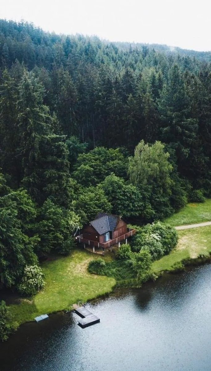 Cabin in serene natural setting (photo 2 of 2)