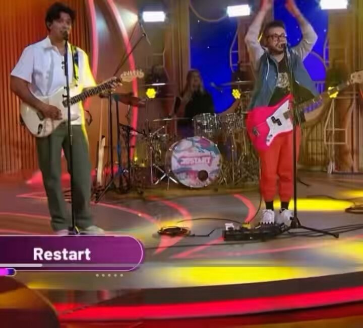 Restart live stage comeback