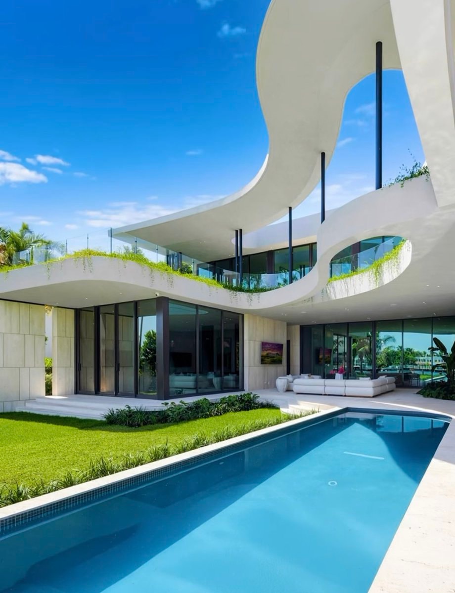 Luxury mansion with pool and sunset (photo 2 of 4)