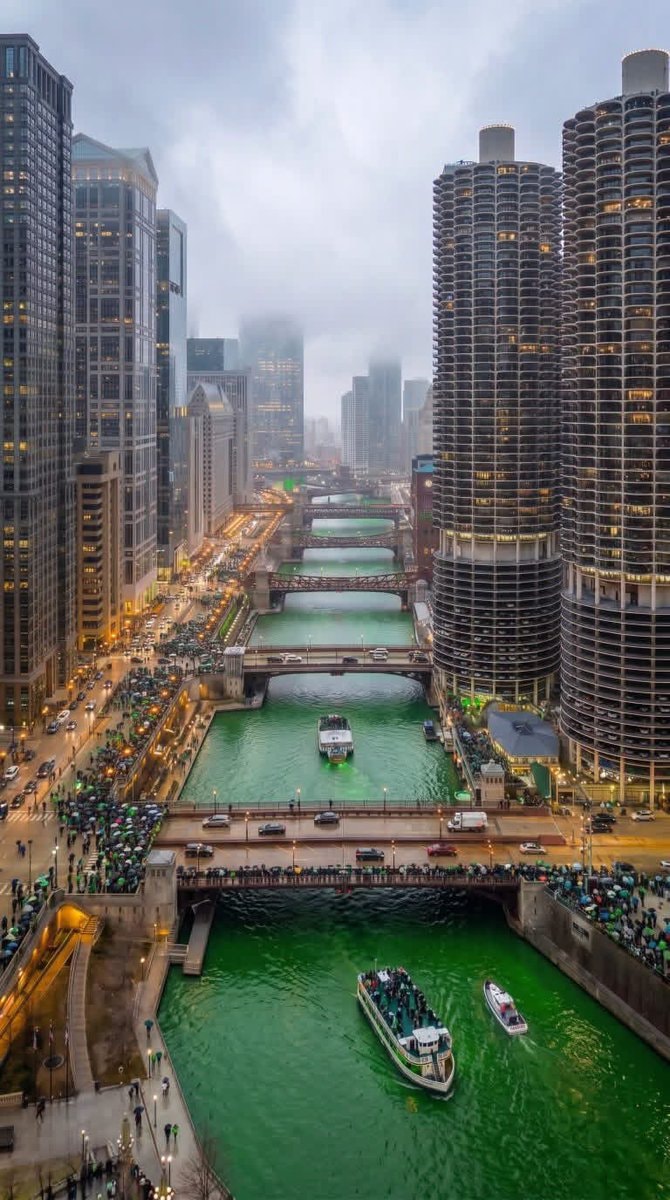 Chicago Illinois green river