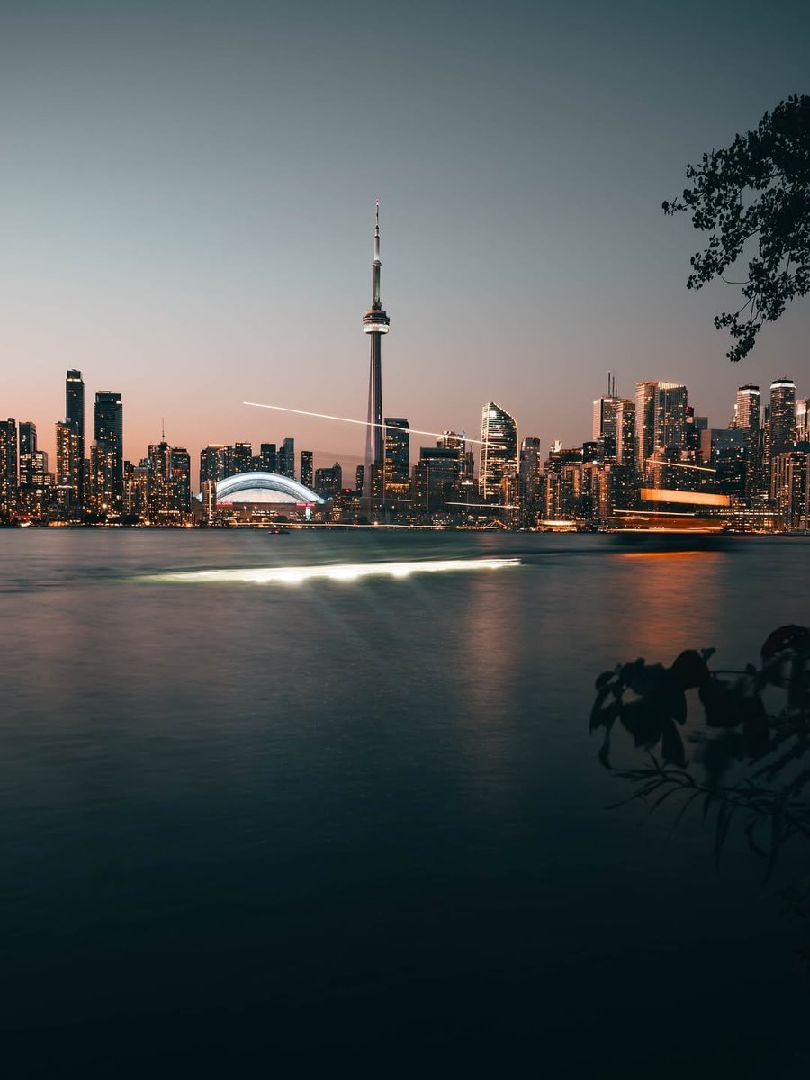 Toronto skyline at dusk