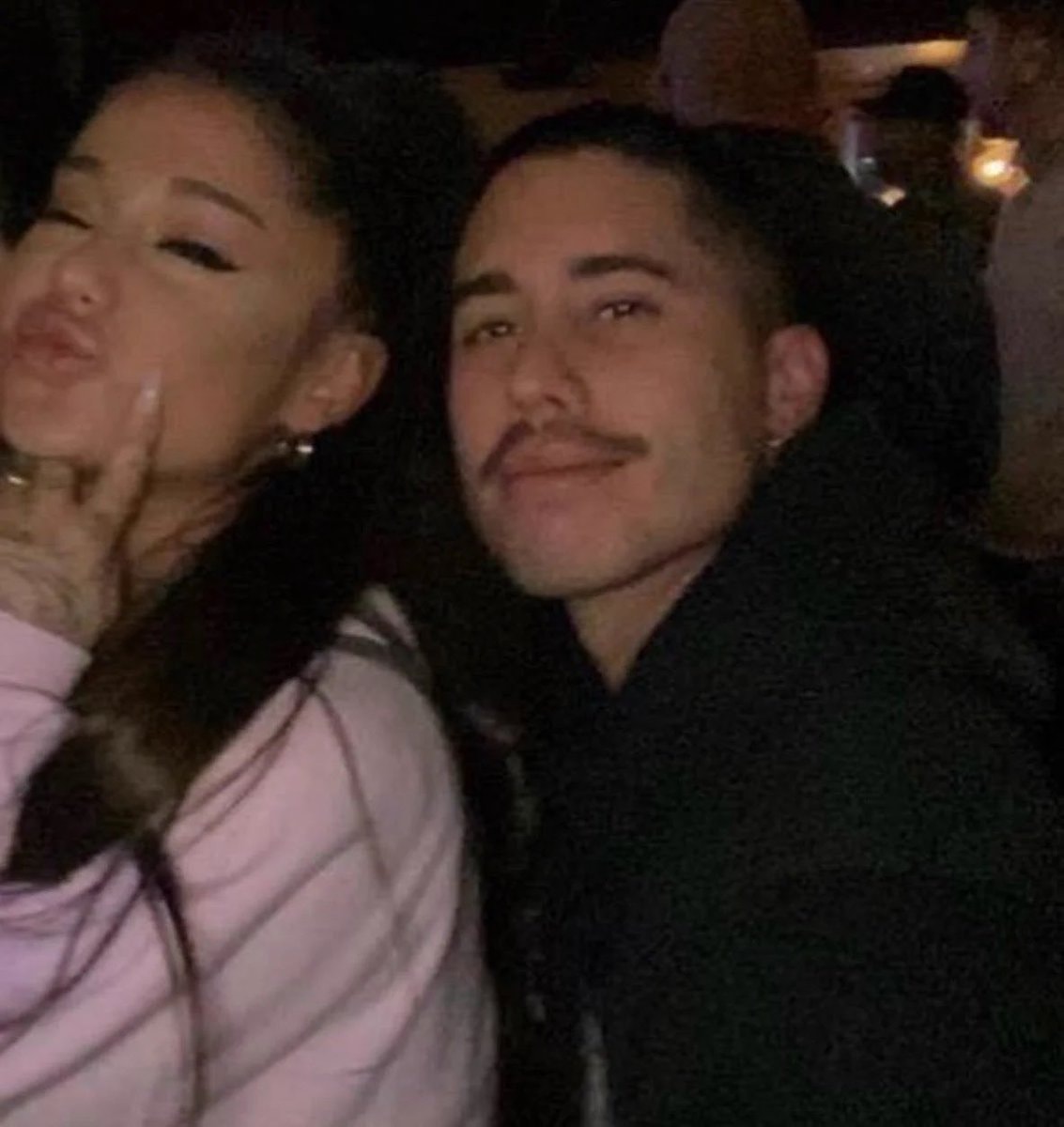 Ariana Grande Ricky Álvarez HHN