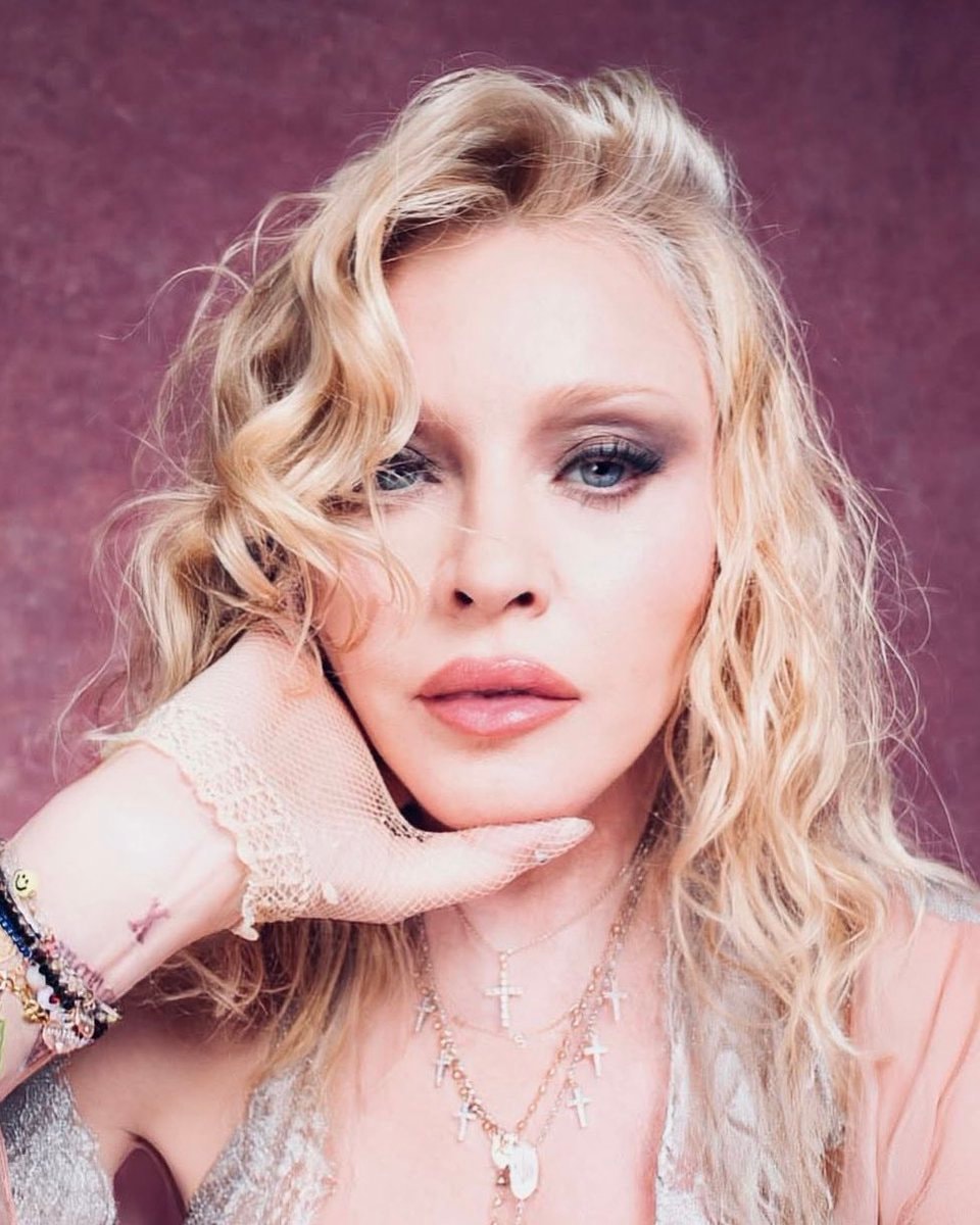 Madonna wins seven VMAs