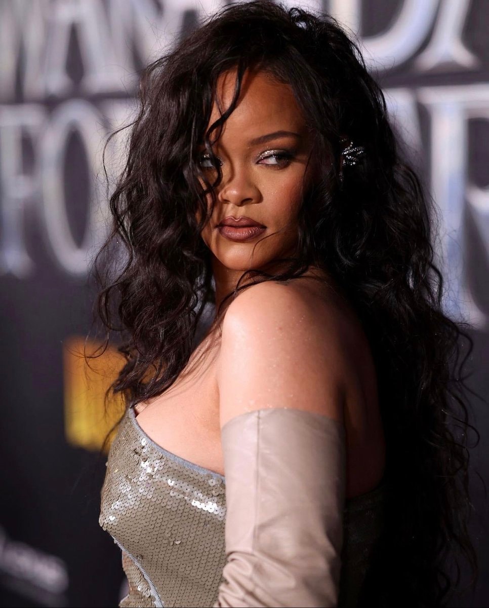 Rihanna four years anniversary moment